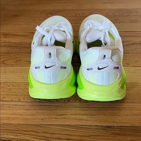 Nike Vomero 18’s - Picture 3 of 8